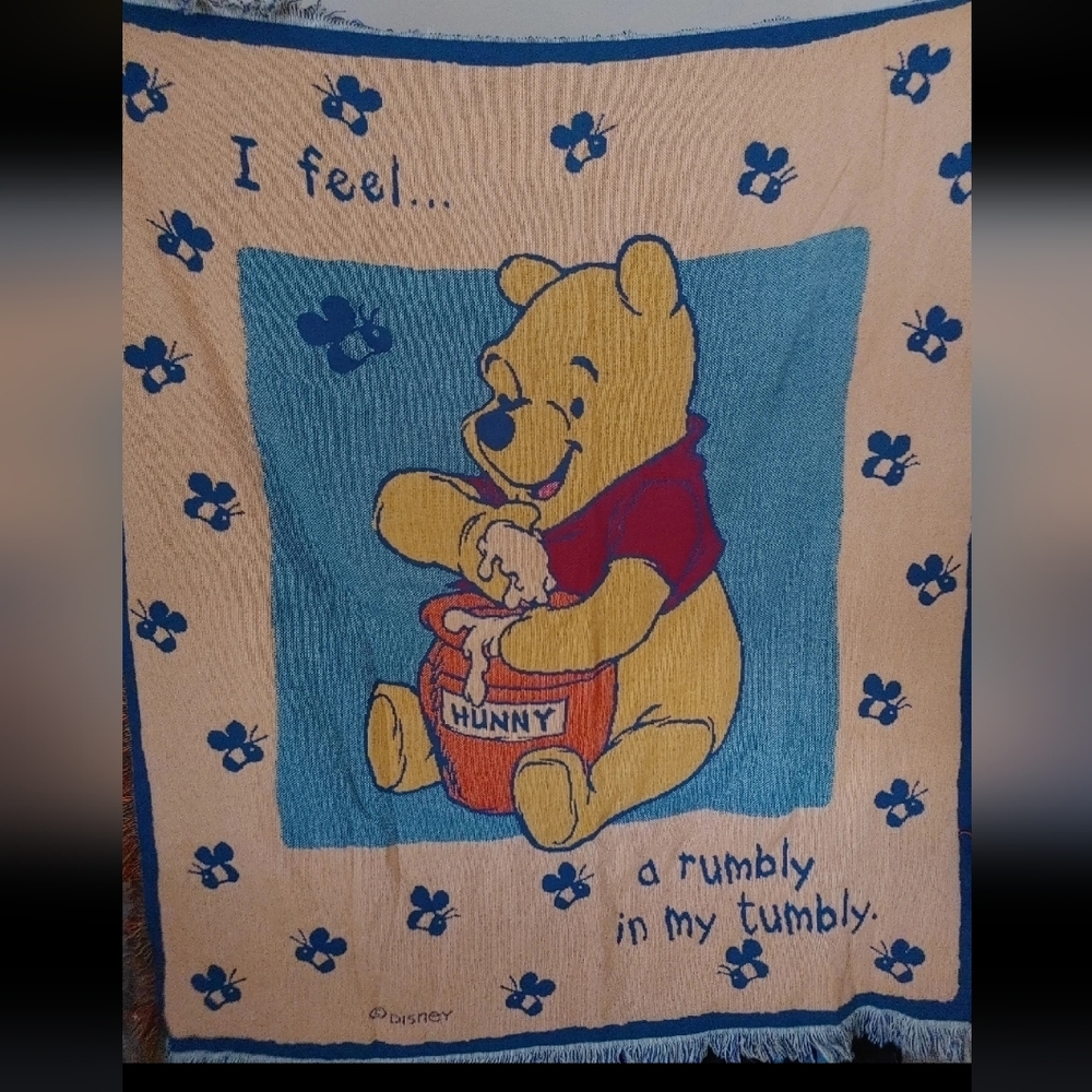 BRAND NEW WINNIE THE POOH COZY BLANKET 54" X 60"